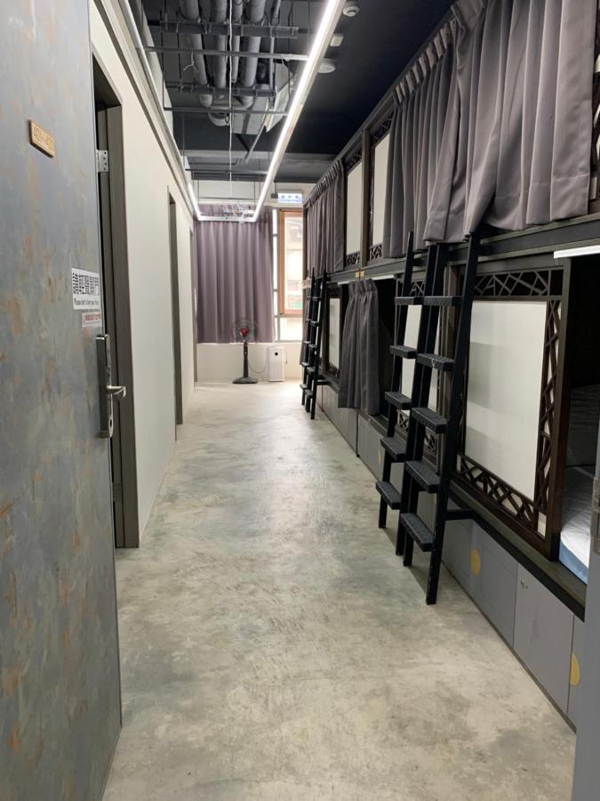 Dan Hostel丹居青旅 Taipei Bagian luar foto
